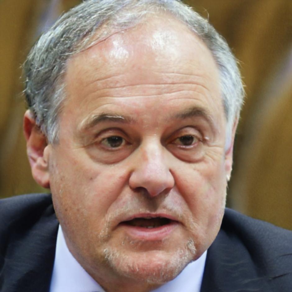 Portrait de Marc Dubois, expert en préparation financière
